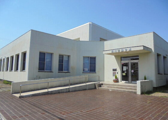 菊川図書館の外観